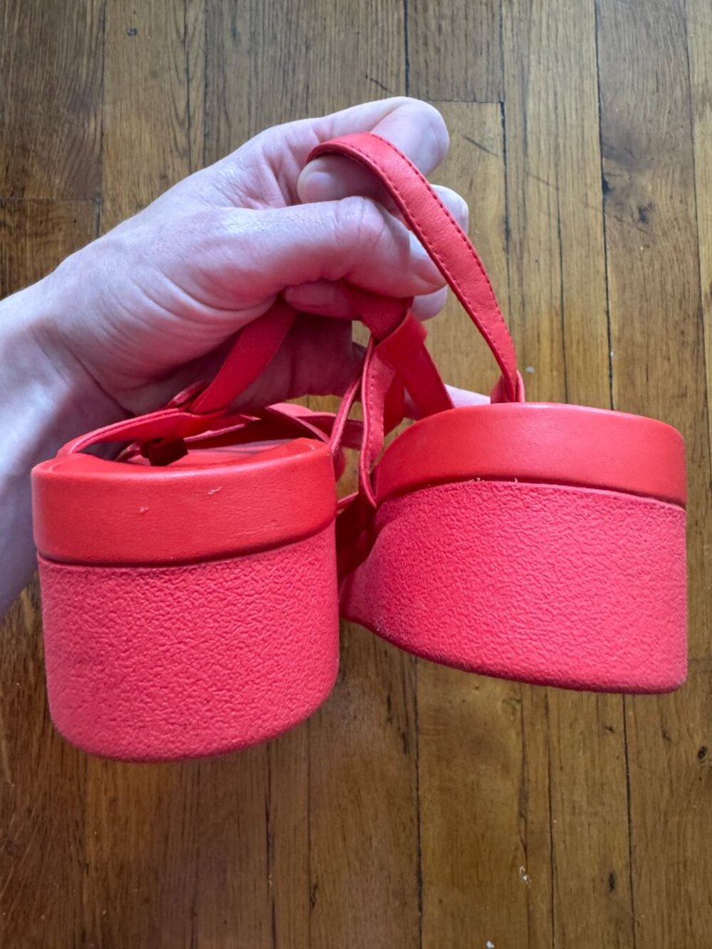 Strappy Red Camper Minikaah sandals - Picture 6 of 11